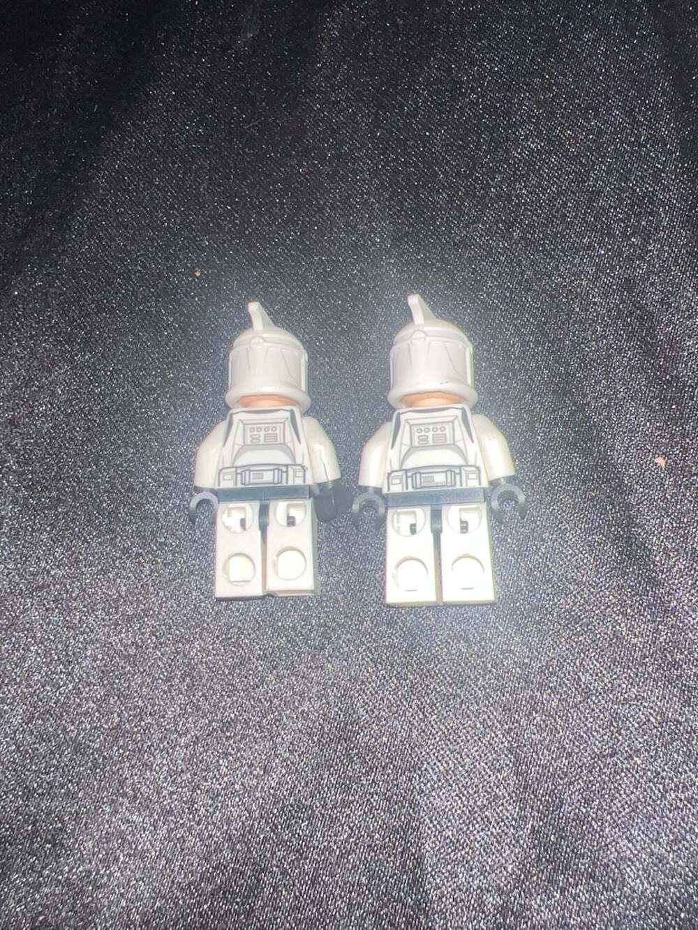 LEGO Star Wars Phase 1 Clone Trooper Minifigures (Lot of 2) - Picture 4 of 6